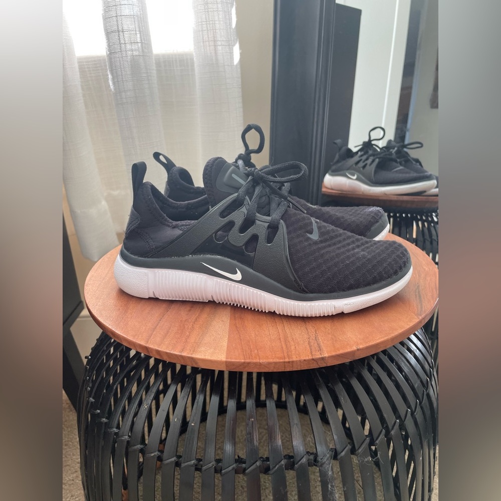 Nike Women's Acalme Running Shoes
